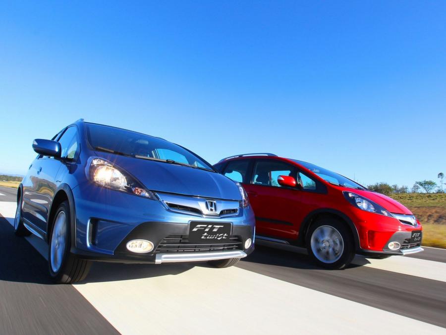  Honda Fit Twist GT 2012 года  (фото 11 из 18)